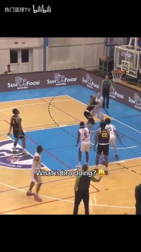 一分變兩分！這哥們得感謝5號(hào)為他成就了名場面！